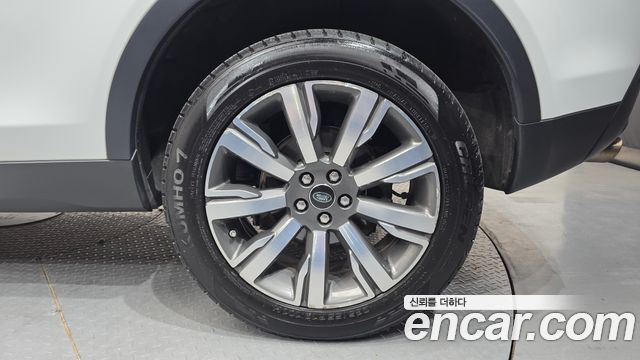 Land Rover Discovery Sport 2.0 TD4 HSE Luxury 2018 — фото 21