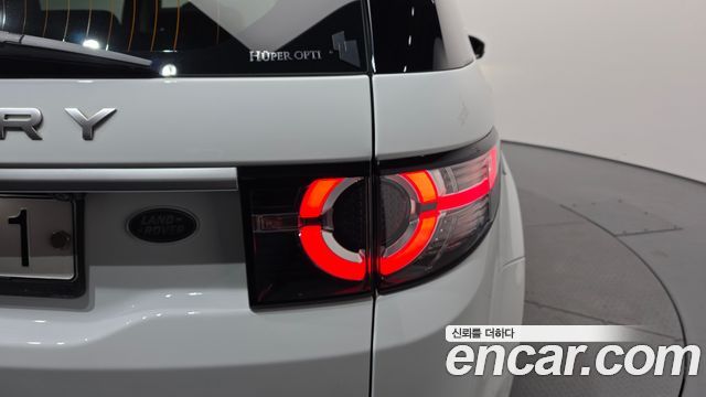 Land Rover Discovery Sport 2.0 TD4 HSE Luxury 2018 — фото 23