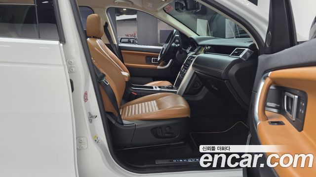 Land Rover Discovery Sport 2.0 TD4 HSE Luxury 2018 — фото 26
