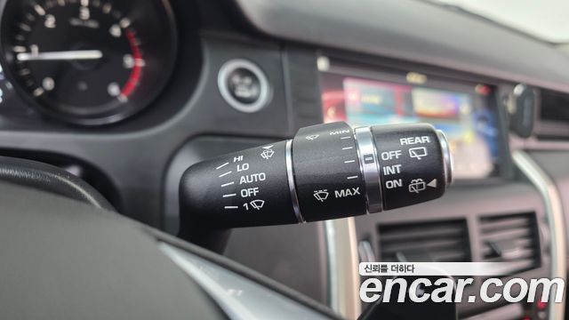 Land Rover Discovery Sport 2.0 TD4 HSE Luxury 2018 — фото 28