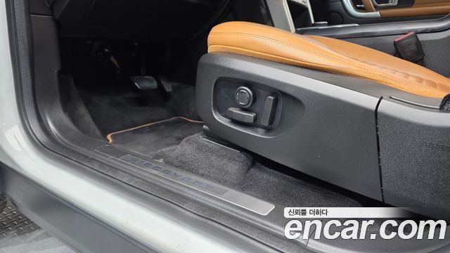 Land Rover Discovery Sport 2.0 TD4 HSE Luxury 2018 — фото 30