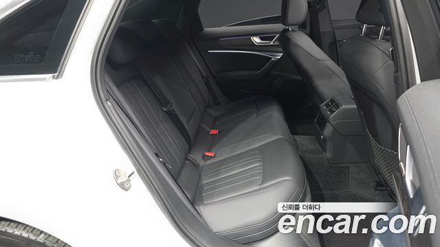 Audi A6 (C8) 40 TDI Premium 2020 — фото 16