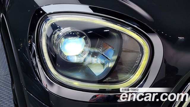 MINI Cooper SD Countryman ALL4 2nd 2020 — фото 22