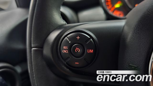 MINI Cooper 5Door Standard 3rd 2021 — фото 16