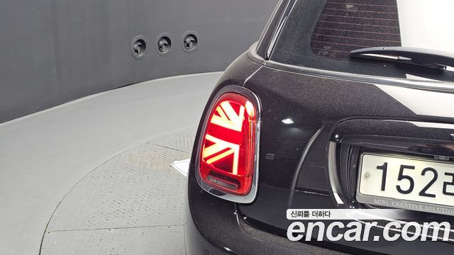 MINI Cooper 5Door Standard 3rd 2021 — фото 23