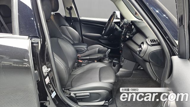 MINI Cooper 5Door Standard 3rd 2021 — фото 26