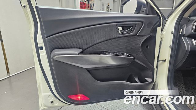KG Mobility (SsangYong) Very New Tivoli Gasoline 1.5 2WD V5 2020 — фото 24