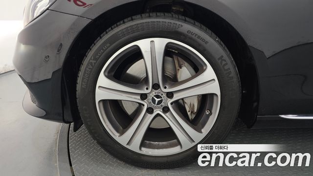 Mercedes-Benz E-Class (W213) E300 Avantgarde 2019 — фото 5