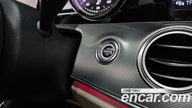 Mercedes-Benz E-Class (W213) E300 Avantgarde 2019 — фото 30