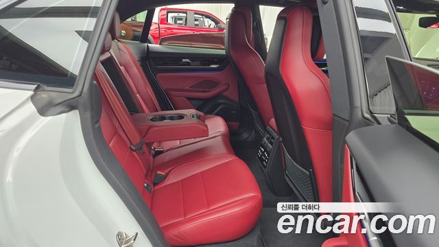 Porsche Macan EV 4S 2025 — фото 11