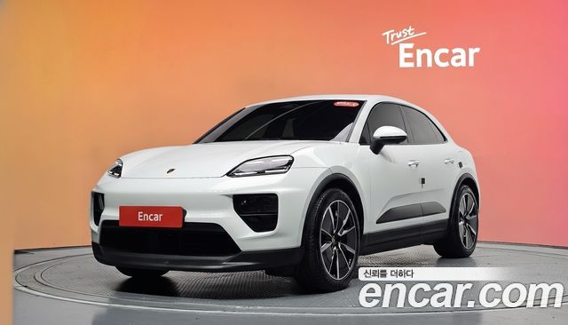 Porsche Macan EV 4S