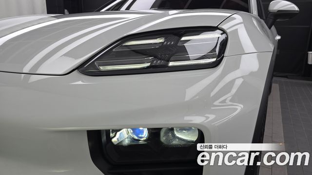 Porsche Macan EV 4S 2025 — фото 22