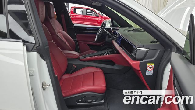 Porsche Macan EV 4S 2025 — фото 26
