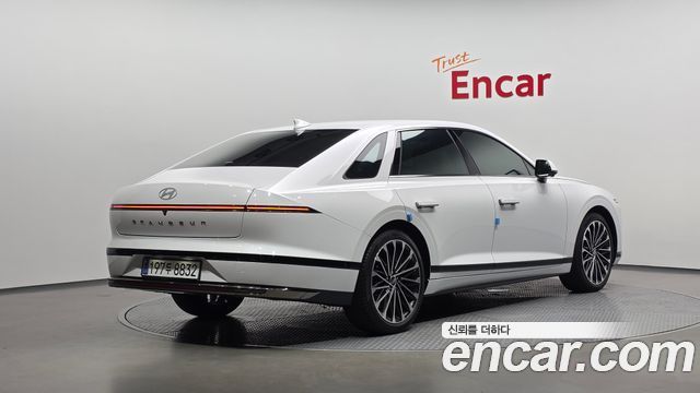 Hyundai Grandeur Hybrid (GN7) Calligraphy 2024 — фото 2