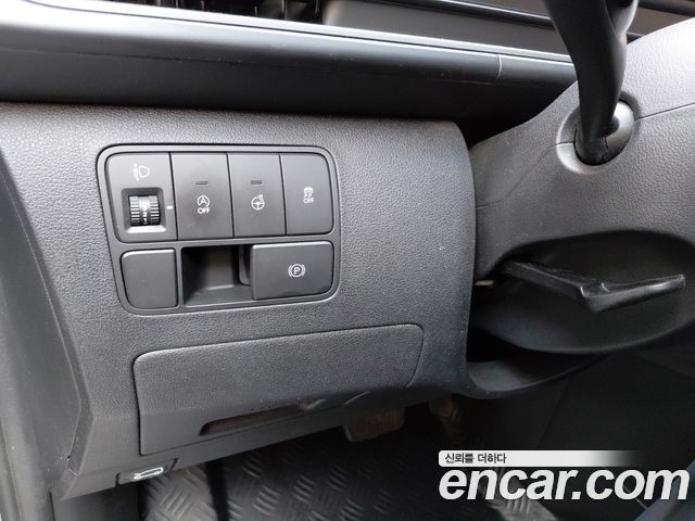 Hyundai Staria Tourer 11-Seater Modern 2022 — фото 20