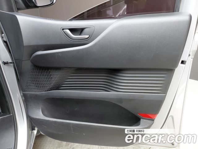 Hyundai Staria Tourer 11-Seater Modern 2022 — фото 24