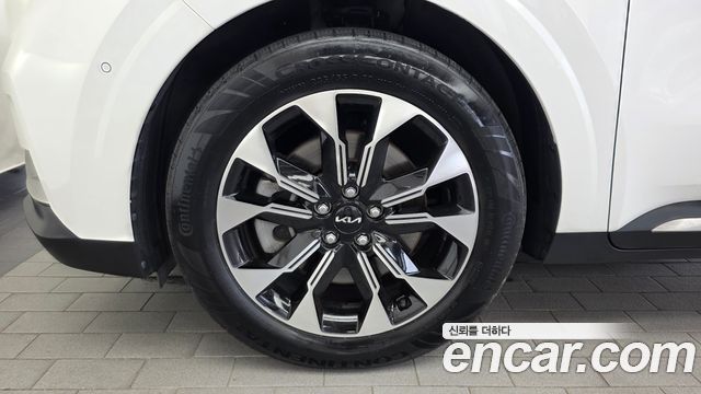 Kia Carnival (IV) Gasoline 9-Seater Signature 2023 — фото 5