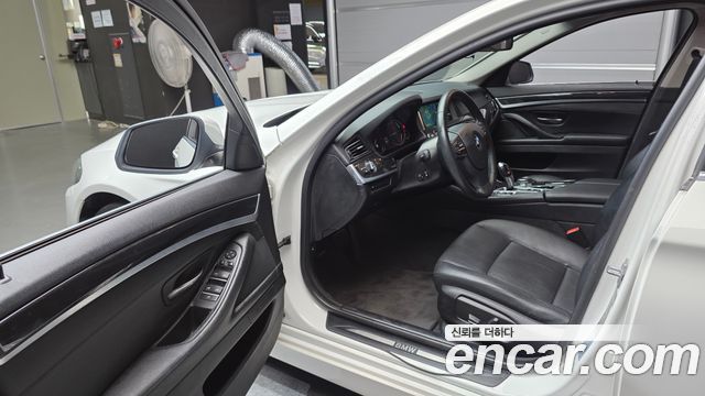 BMW 5 Series (F10) 520d 2014 — фото 10