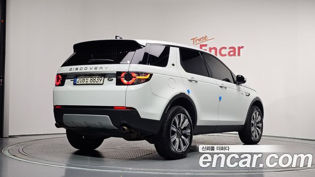 Land Rover Discovery Sport 2.0 TD4 HSE Luxury 2018 — фото 2
