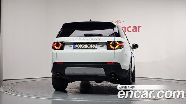 Land Rover Discovery Sport 2.0 TD4 HSE Luxury 2018 — фото 4