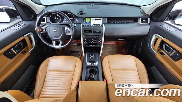 Land Rover Discovery Sport 2.0 TD4 HSE Luxury 2018 — фото 7