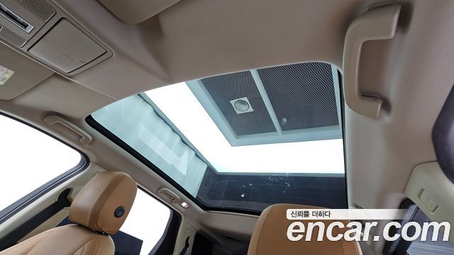Land Rover Discovery Sport 2.0 TD4 HSE Luxury 2018 — фото 17