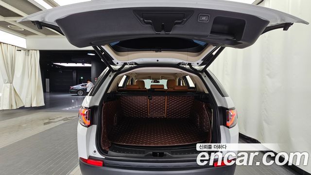 Land Rover Discovery Sport 2.0 TD4 HSE Luxury 2018 — фото 20