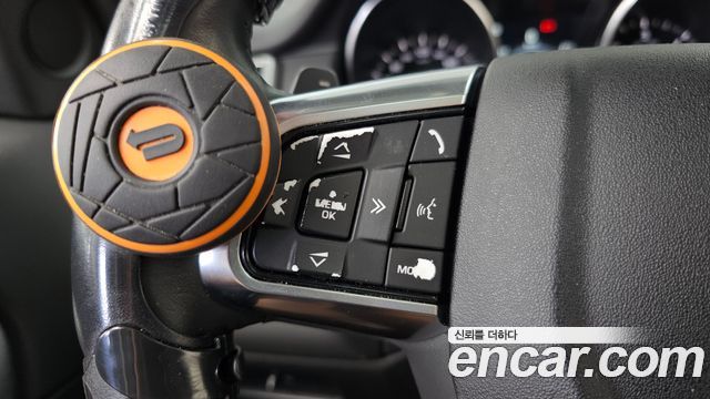 Land Rover Discovery Sport 2.0 TD4 HSE Luxury 2018 — фото 32