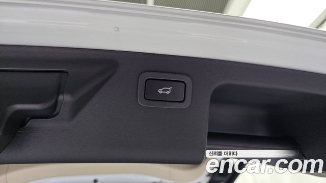 Land Rover Discovery Sport 2.0 TD4 HSE Luxury 2018 — фото 33