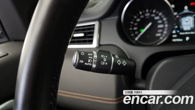 Land Rover Discovery Sport 2.0 TD4 HSE Luxury 2018 — фото 35