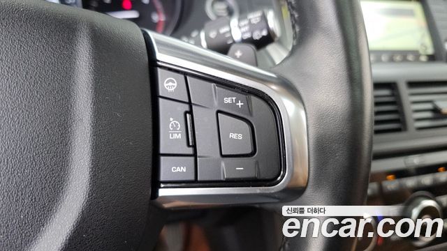 Land Rover Discovery Sport 2.0 TD4 HSE Luxury 2018 — фото 36