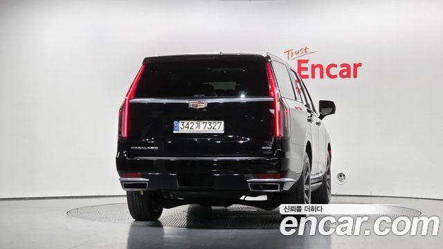 Cadillac Escalade (V) 6.2 Premium Luxury Platinum 2023 — фото 4