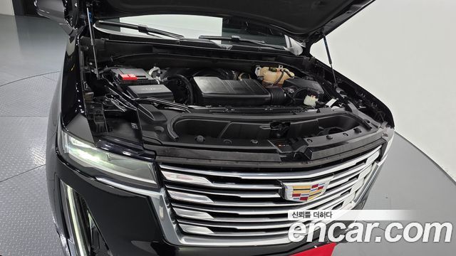 Cadillac Escalade (V) 6.2 Premium Luxury Platinum 2023 — фото 6