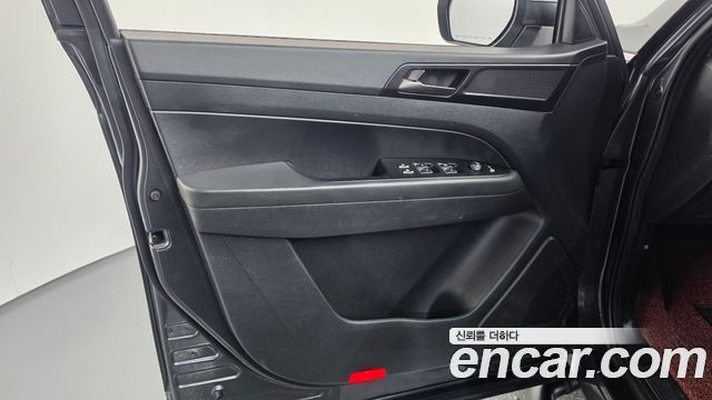 KG Mobility (SsangYong) Rexton Sports Khan Diesel 2.2 4WD Dynamic Edition (5-Link) 2021 — фото 24