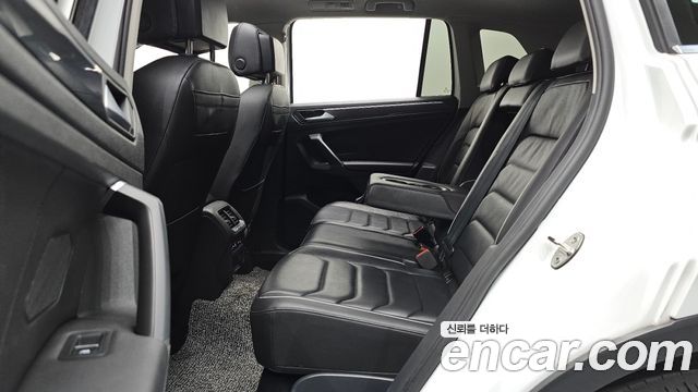 Volkswagen Tiguan (II) 2.0 TDI 4Motion Prestige 2023 — фото 11