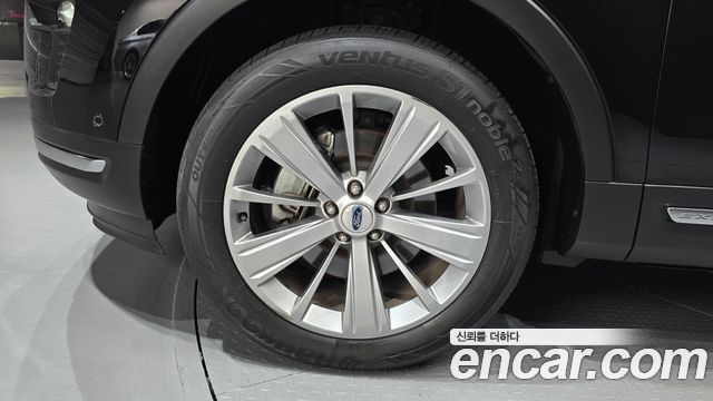 Ford Explorer 2.3 Limited 4WD 5th 2018 — фото 5