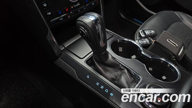Ford Explorer 2.3 Limited 4WD 5th 2018 — фото 9