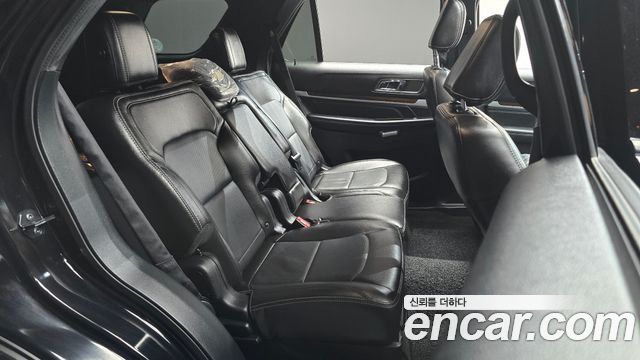 Ford Explorer 2.3 Limited 4WD 5th 2018 — фото 11