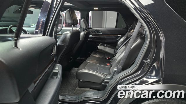 Ford Explorer 2.3 Limited 4WD 5th 2018 — фото 12