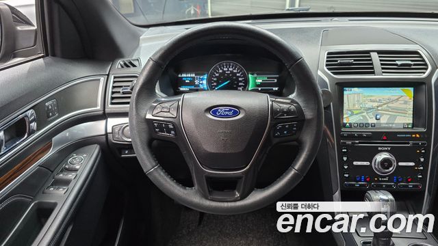 Ford Explorer 2.3 Limited 4WD 5th 2018 — фото 13