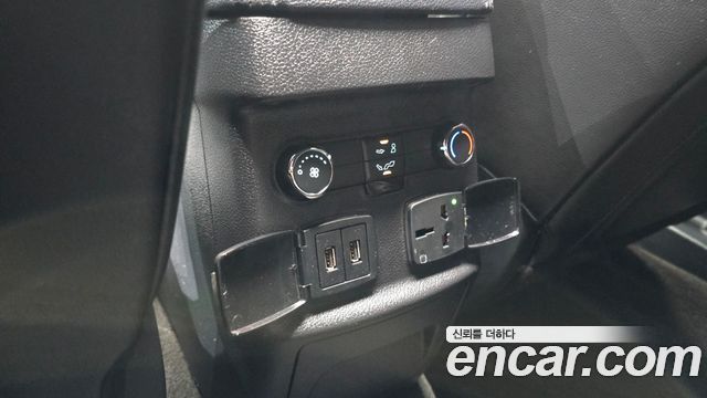 Ford Explorer 2.3 Limited 4WD 5th 2018 — фото 17