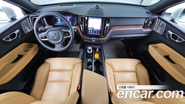 Volvo XC60 (II) B5 Ultimate Bright 2023 — фото 7