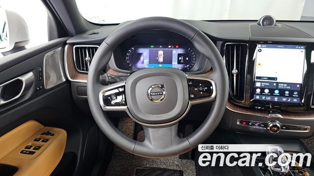 Volvo XC60 (II) B5 Ultimate Bright 2023 — фото 13