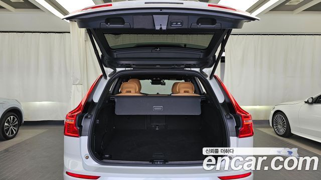 Volvo XC60 (II) B5 Ultimate Bright 2023 — фото 20