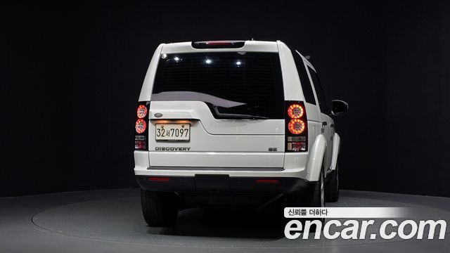 Land Rover Discovery 4 3.0 SDV6 SE 2014 — фото 4