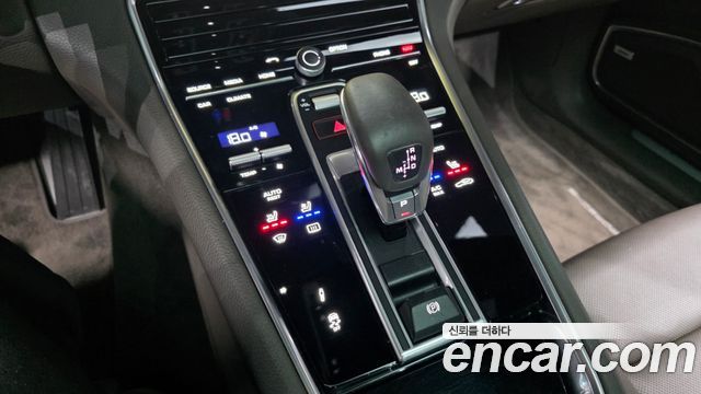 Porsche Panamera (971) 3.0 AWD 2018 — фото 9