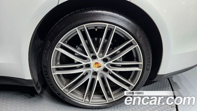 Porsche Panamera (971) 3.0 AWD 2018 — фото 21