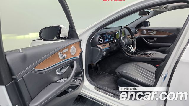 Mercedes-Benz E-Class (W213) E300e Exclusive 2019 — фото 10