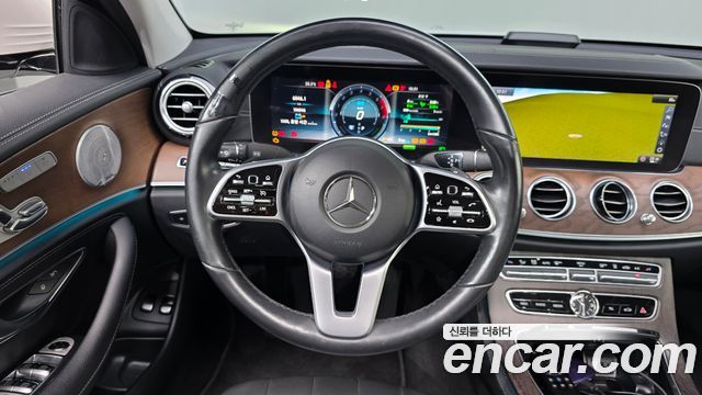 Mercedes-Benz E-Class (W213) E300e Exclusive 2019 — фото 13