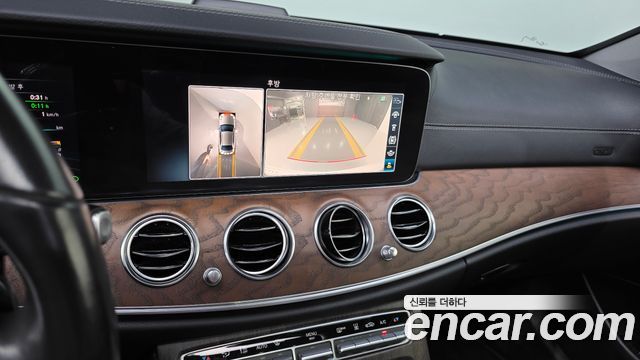 Mercedes-Benz E-Class (W213) E300e Exclusive 2019 — фото 17